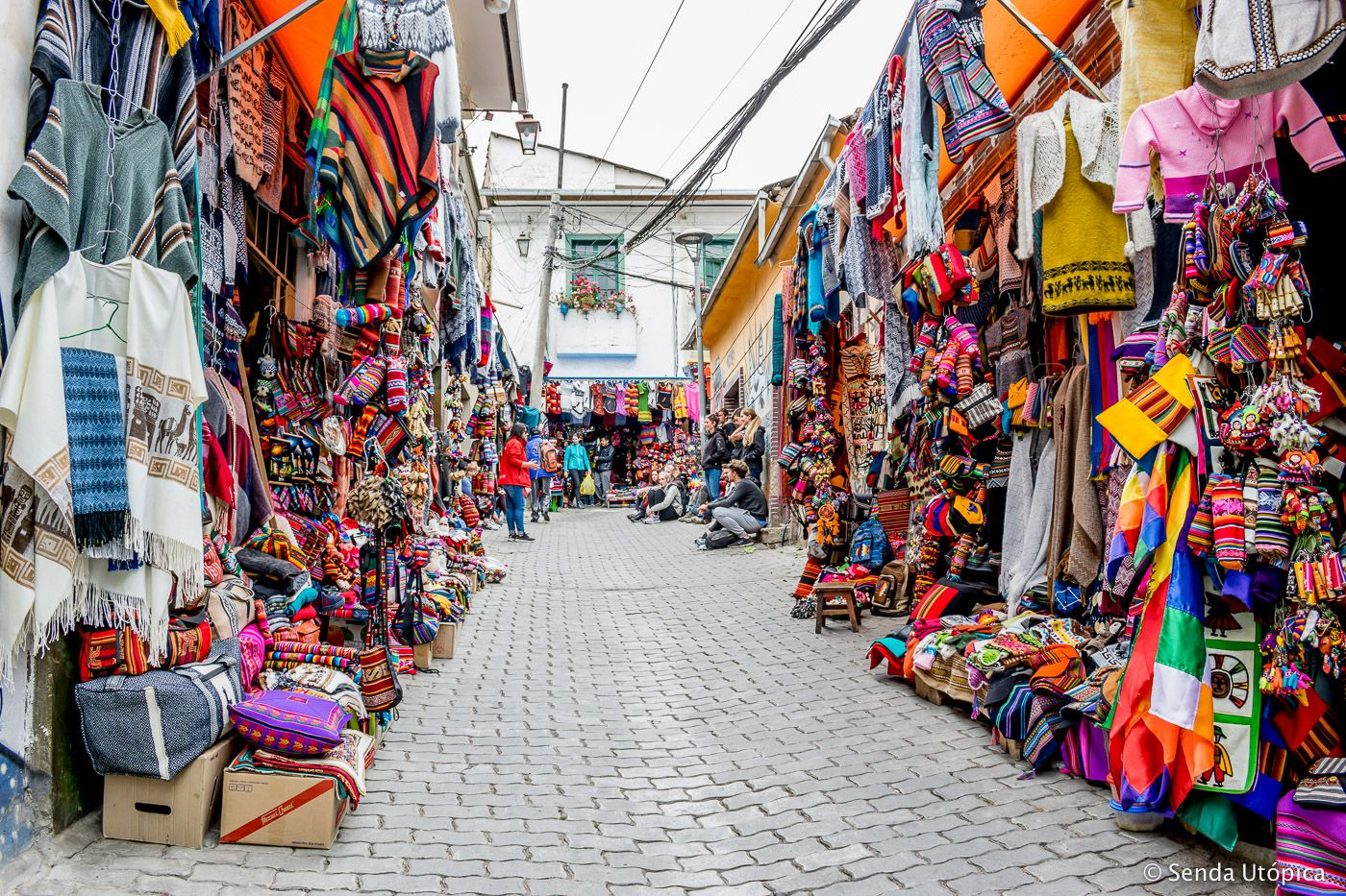 The Witches' Market(Mercado de las Brujas)